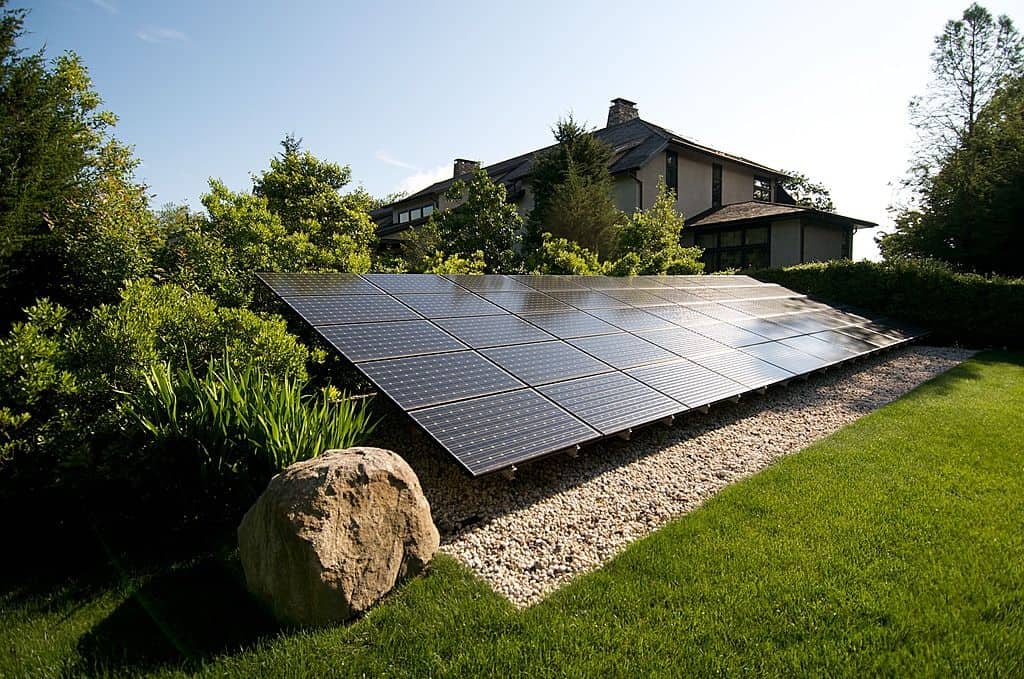 ground-mounted-solar-panels-FL ground-mounted-solar-panels-FL